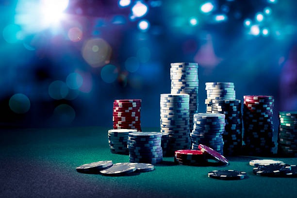 Strategic tile play in Gaple Online on aoncash88
